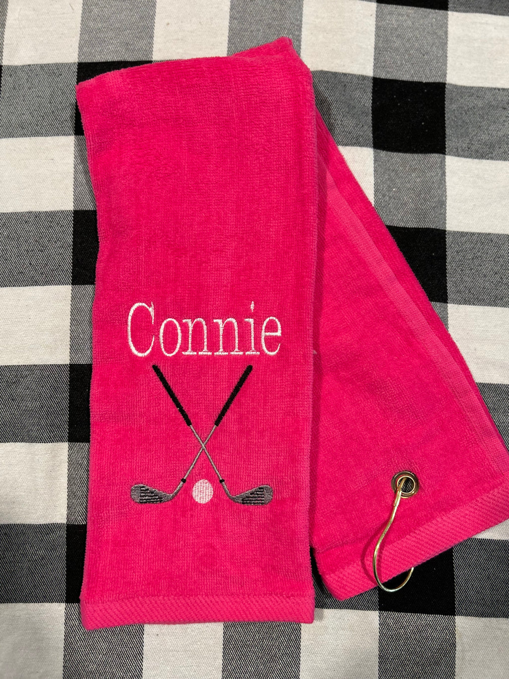 Golf towel with grommet